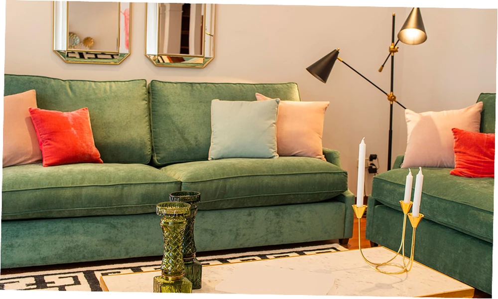 How to Mix Furniture Pieces Without Making the Room Look Messy